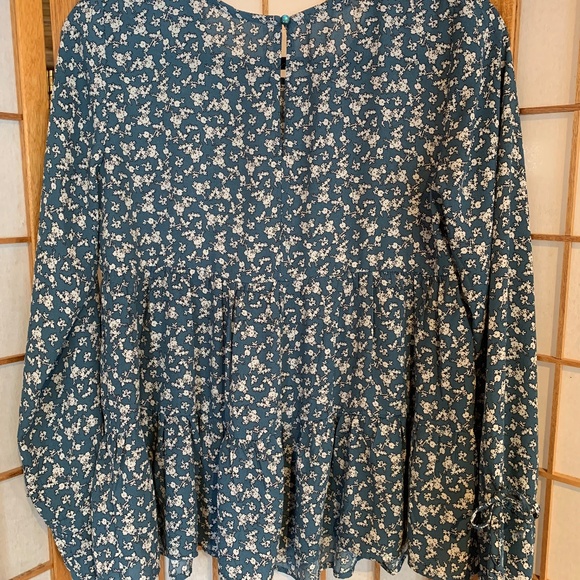 Maurices blue floral peasant blouse - Picture 2 of 10